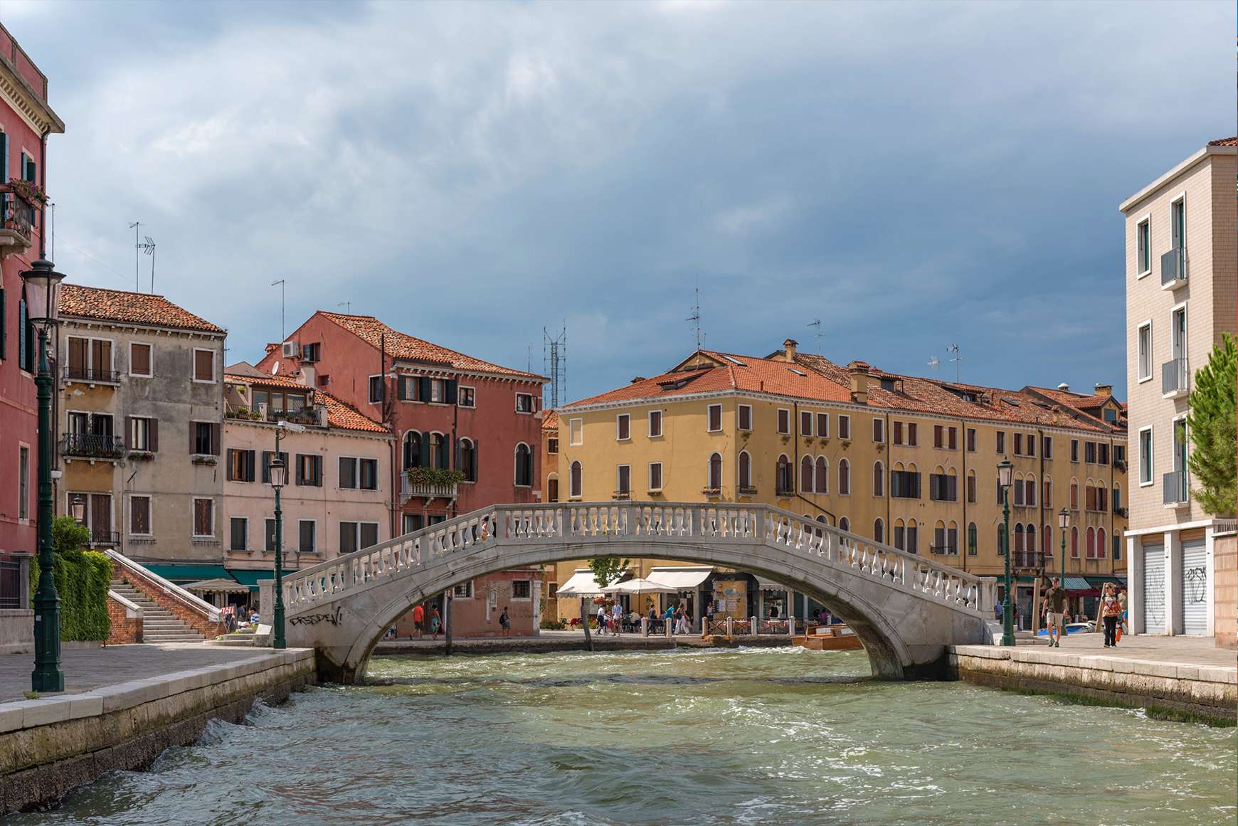 Looking at Ponte degli Scalzi and Venetian buildings