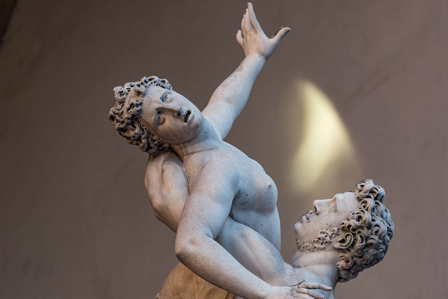 Statue of Intertwined bodies at the Galleria dell 'Accademia in Florence
